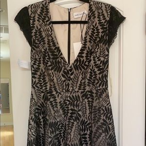 Fame & Partners Renn dress NWT size 4